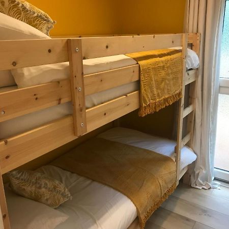 Foxes Sea Side Retreat Deluxe Chalet Is A Lovely Holiday Home Tucked Away On The Kent Coast Kingsdown  Kültér fotó